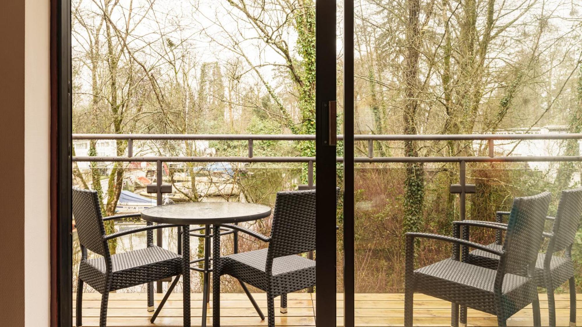 2 Bedroom District At Windermere Marina Village *