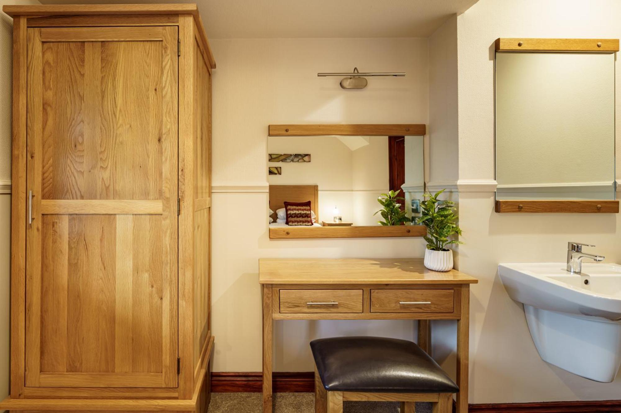 Apartment 2 Bedroom District At Windermere Marina Village Bowness-on-Windermere